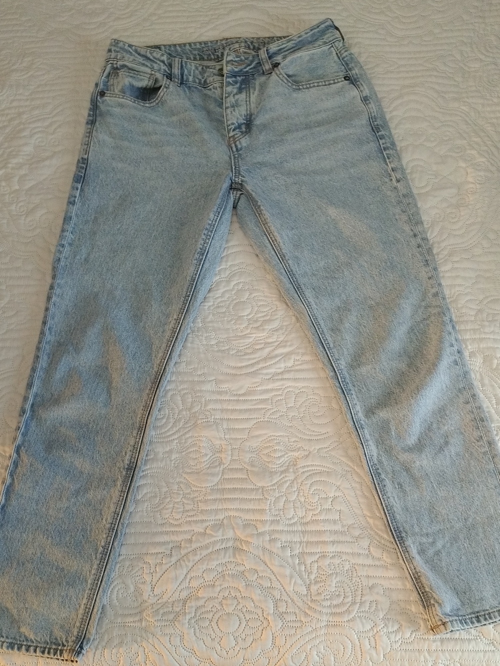 American Eagle Outfitters Light Wash Straight-Leg Jeans